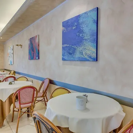 Ambassador Resort 4*